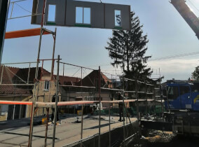 montáž vedľajšieho domu